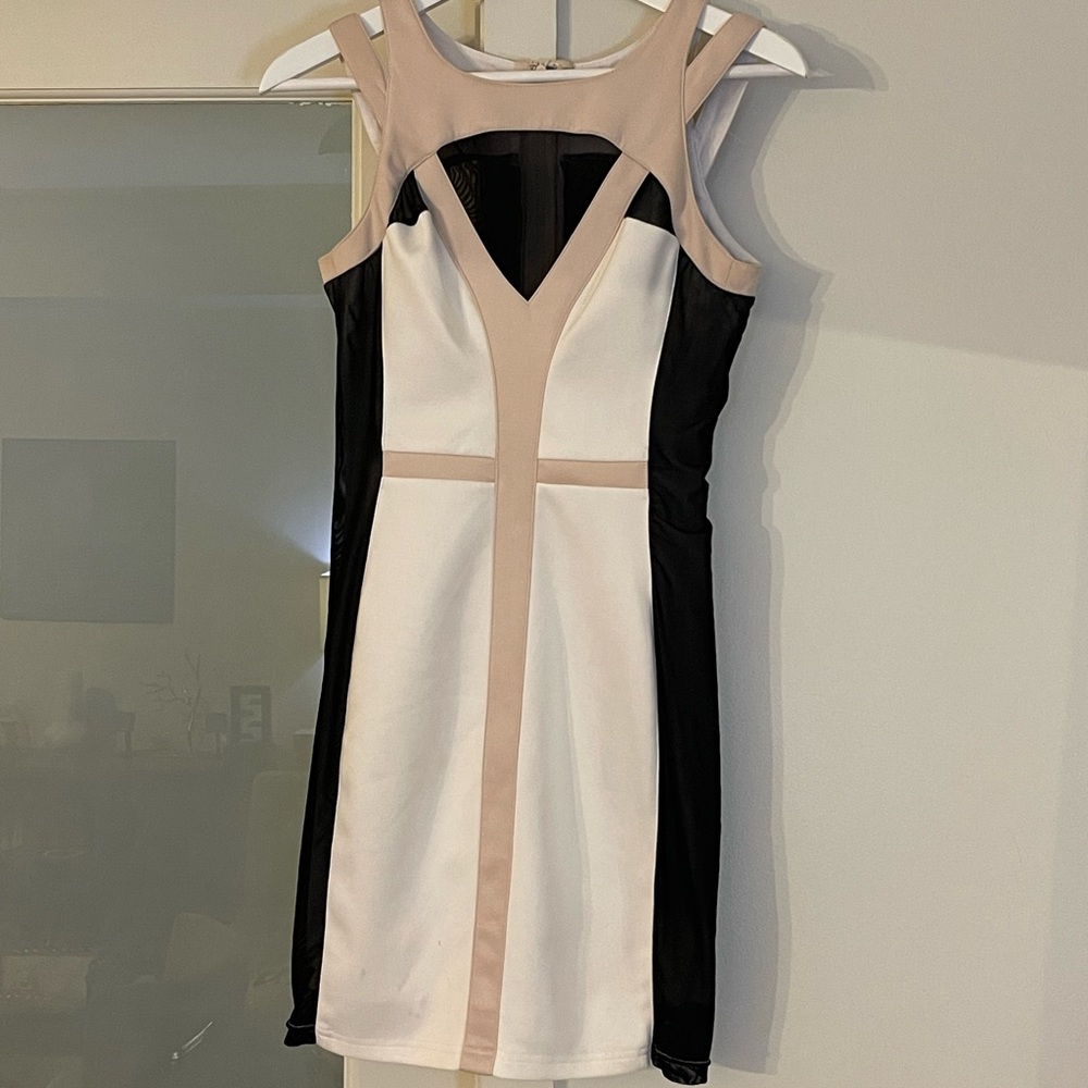 Free Drinks Dress - Picture 5 of 6